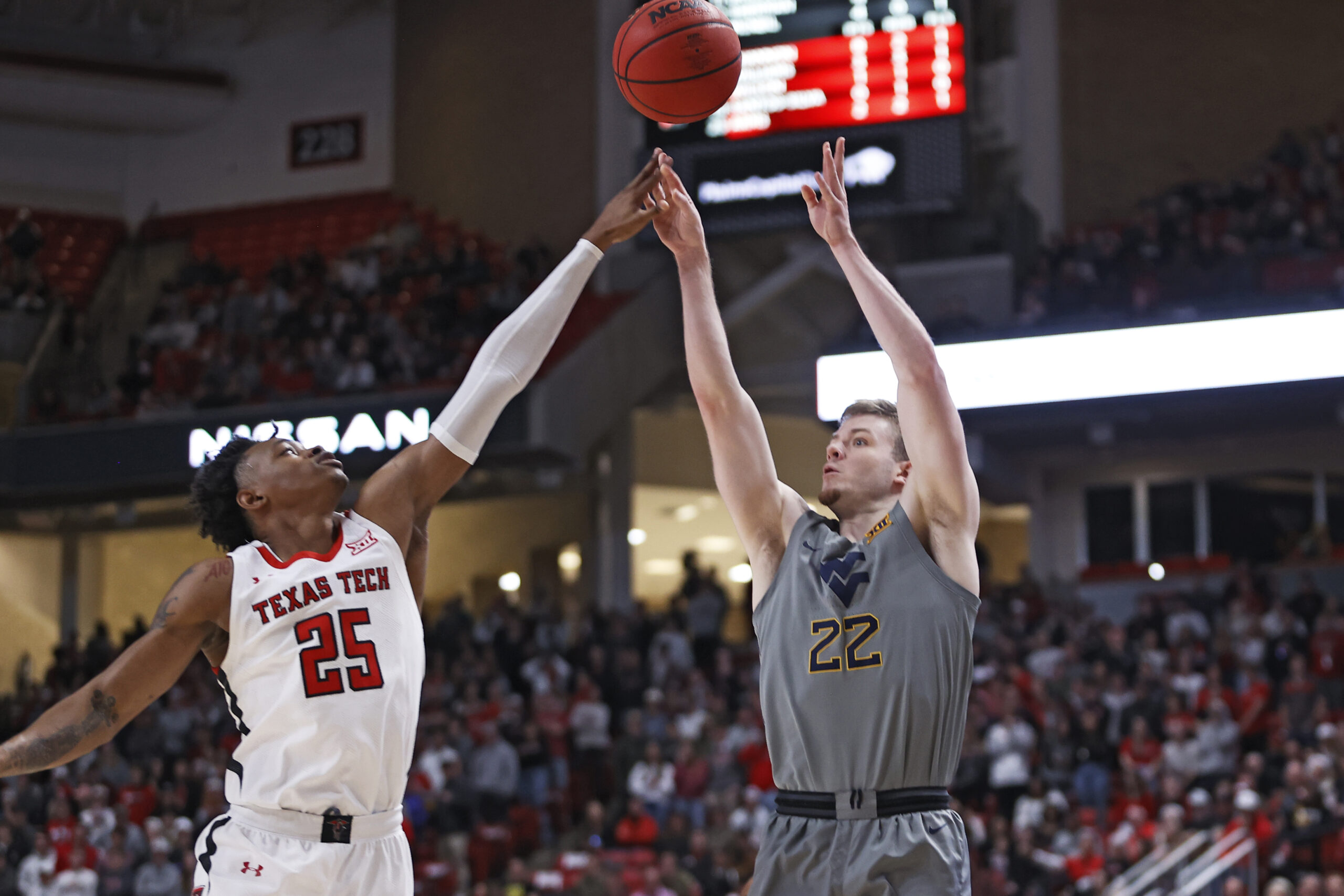 HUGGINS: WVU players did not run the offense they were instructed to run against Texas Tech